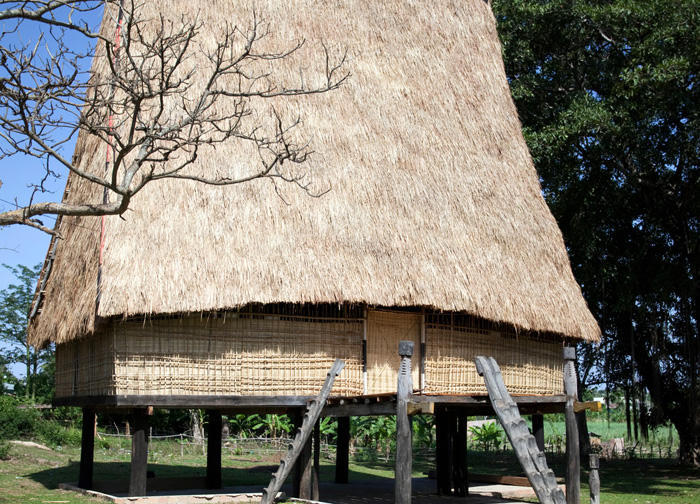 Hong Khen Communal House